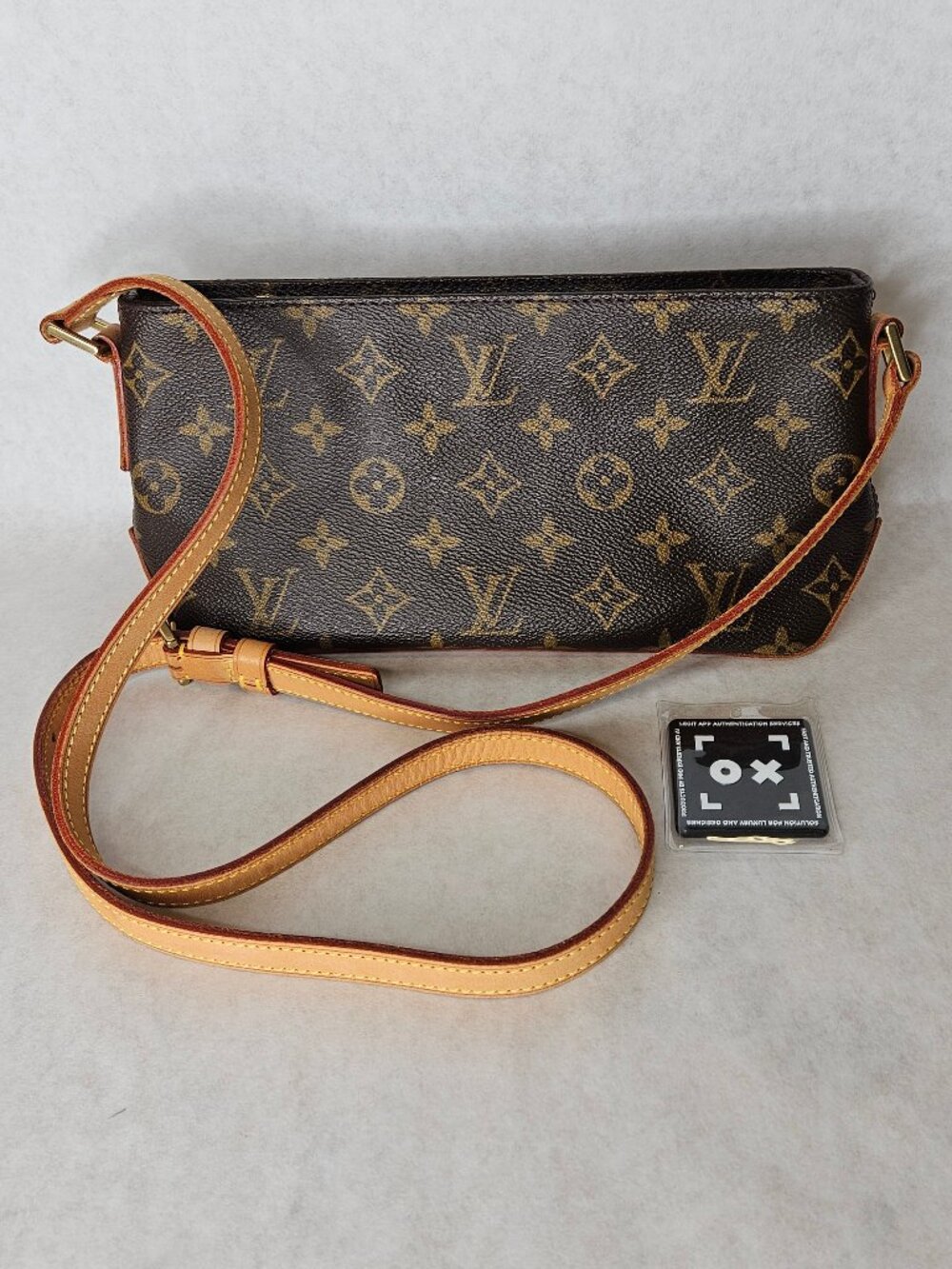 Louis Vuitton Monogram Trotteur Crossbody Handbag Purse with Strap